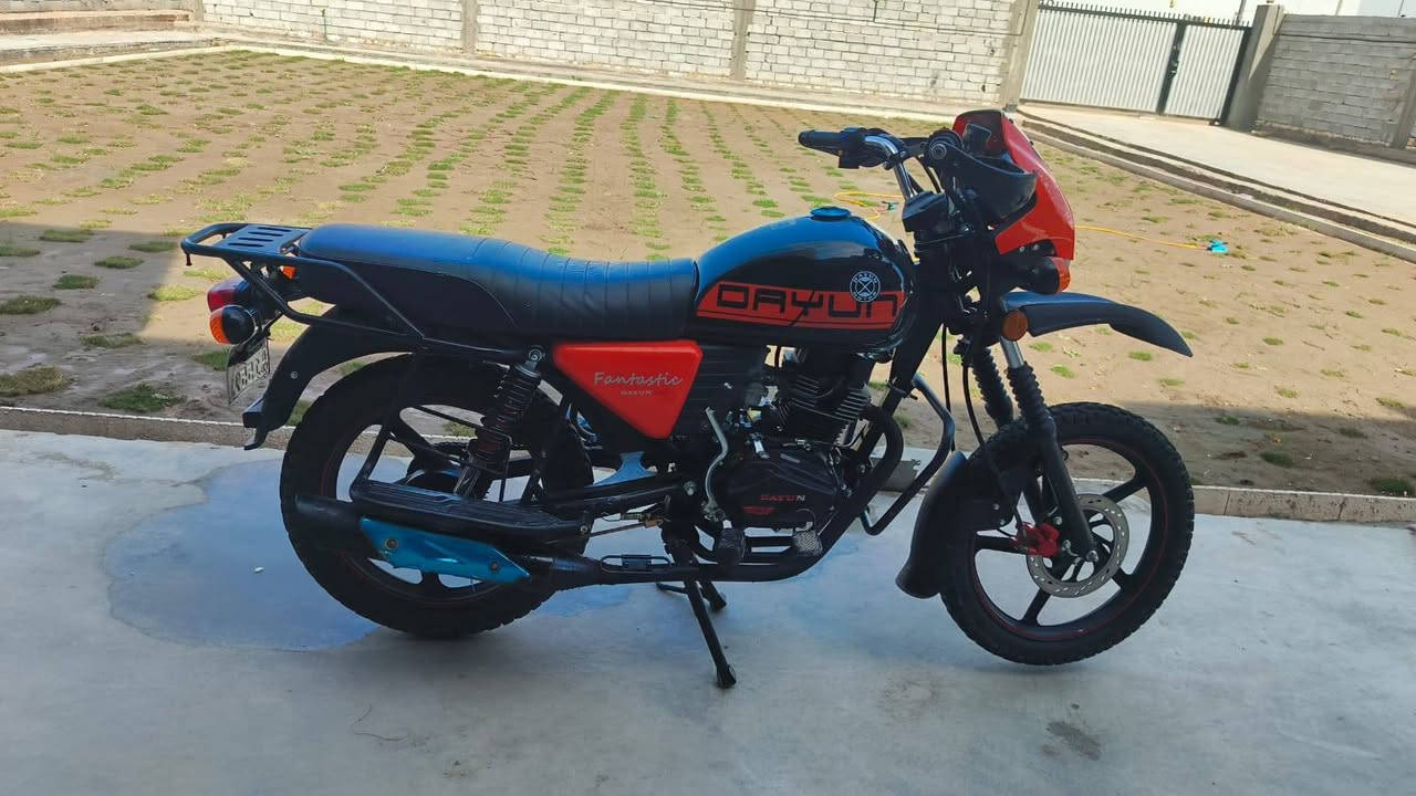 السلام عليكم ورحمه الله وبركاته
يا بلاش البلاش 

دايوان موديل 2025 مستخدمة 3اشهر فقط اخت الجديدة 

عارضها ب2250 بيع مستعجل كلش وسعرها قفل قفل قفل من الأخير لاتعامل ولا تعب نفسك لأن بايع جوة السوگ بهواي 

عنواني الديوانية الحضارة 

رقمي ***********
