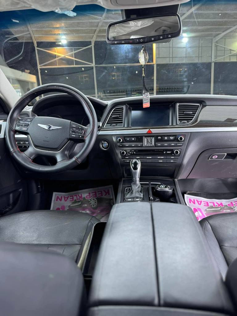 VIN : KMHGN4JE5HU172865
النوع : HYUNDAI
الموديل : GENESIS
السنة : 2017
اللون : Silver     
نوع المركبة : 4 DOOR
عداد المسافة :102الف mi l
المحرك : 3.8L V6
::::::::::::::::::::::::::::::::::::::::::::::
رقم بغداد حره ب اسمي ثاني يوم تحويل
صور الحادث مرفقه ب المنشور
السعر 132💵 السياره فول مواصفات مصبوغه حزام إثر طخطخات الاستفسار *********** العنوان بغداد الحريه بغداد, العراق
