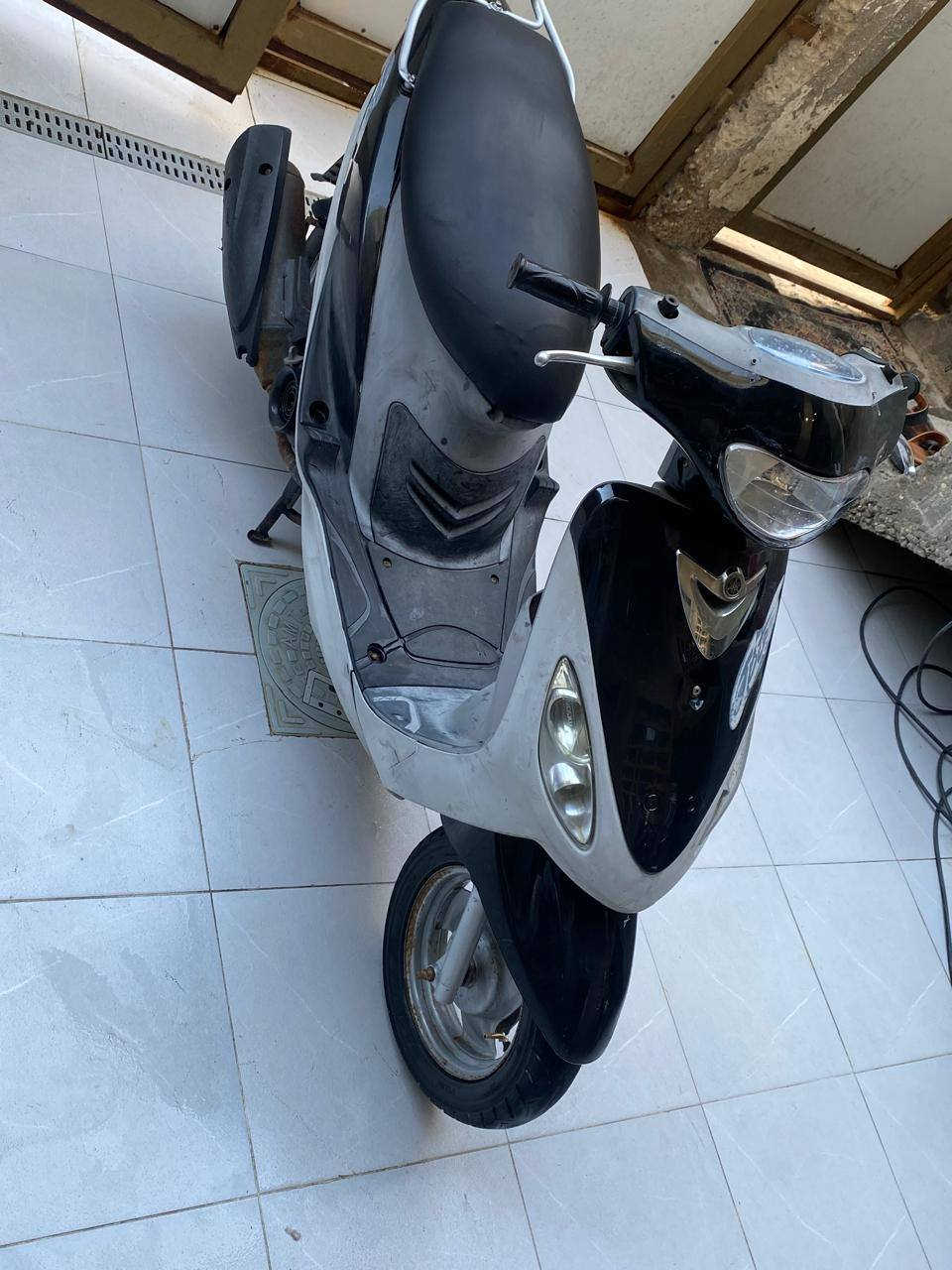 سلام عليكم للبيع ماكس قجمه جاهزه من كل نواحي مكينه ما مفتوحه سلف هندر كهربائيات  مكينه لا تبخير ولا تنقيص شلعه حلوه كفراتها اصليه دراجه احله من صور السعر 750 وبيها مجال مكاني ابي الخصيب البهادريه ***********
