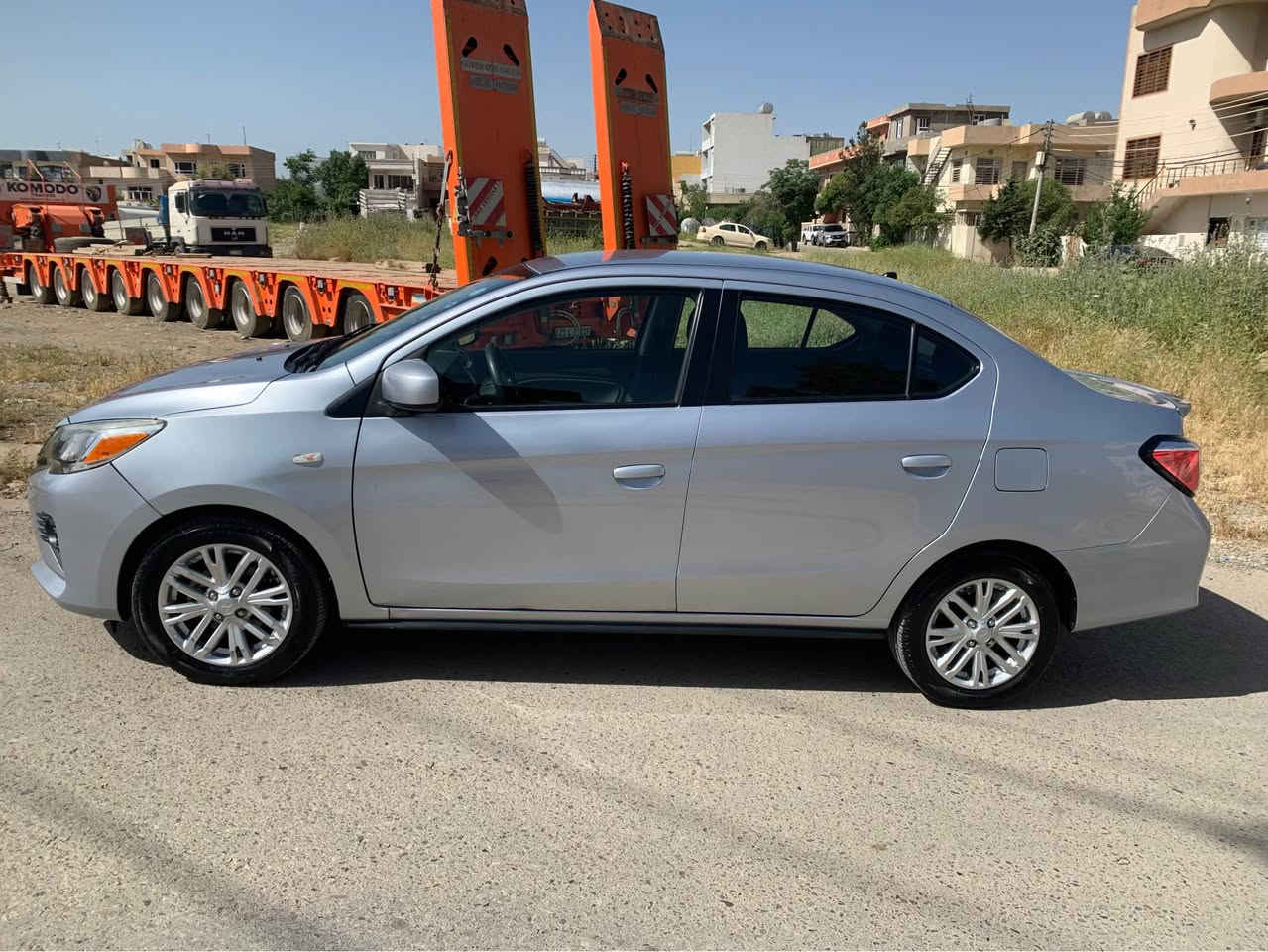 Mitsubishi Mirage 2022
Limited edition
یەک پارچە ی بۆیاخە بئ ناوگرتن زۆر تازەیە ارباک نەتەقیوە و بە شه رت و راداري بيشه و استوب اكا و شاشه گه وره و ويل گه وره يه و بالي شه ريكه وته بريد شاشه و دوو سويج شه ريكه و هيچ اباگيك نه ته قيوه و به شه رت و سنوي تا زه يه و گير و مه كينه نه كراوه ته وه و ٢٦ هه زار روشتوه و تايه ي تا زه يه و ناو گرتني نيه به هيج جوريك . 
***********
سعري ٩٧$ السليمانية, العراق
