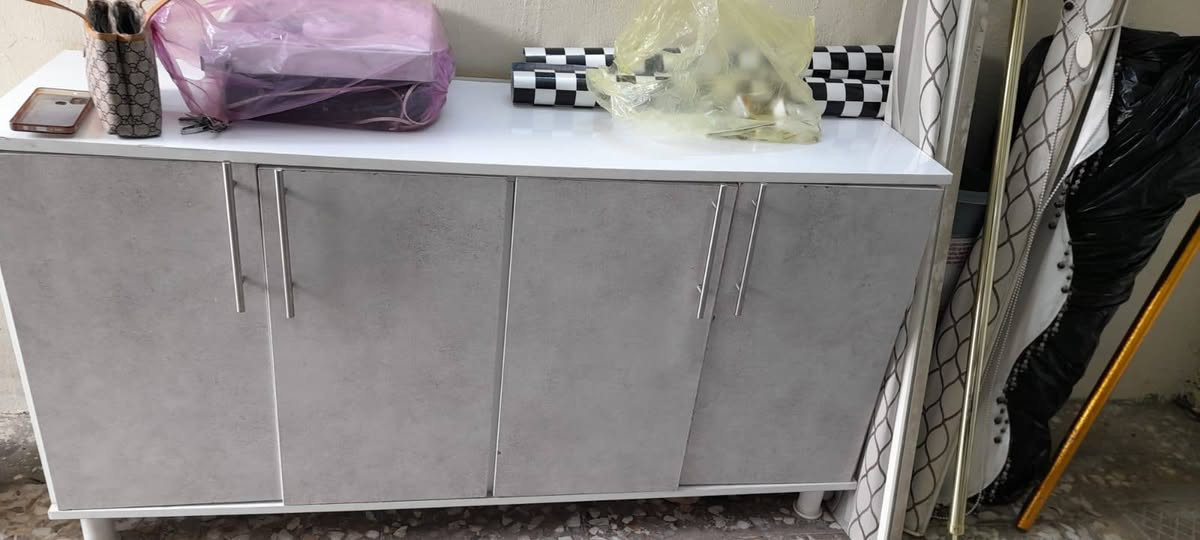 أغراض للبيع مكان البياع طباخ شغال كامل ب ١٠٠ الف بيه مجال كاونتر قطعتين ١٥٠ الف مكان بياع


**إذا كنت صاحب هذا الإعلان وتريد حذفه لأي سبب، رجاءا أرسل رسالة إلى الدعم الفني**