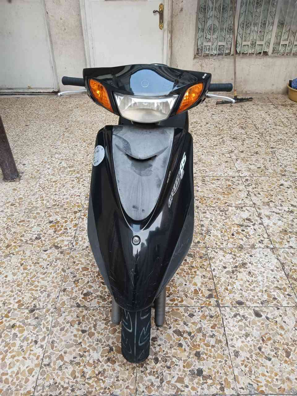 السلام عليكم دراجه بريز لايت عالي كابريتر لون اسود كلها ختم واحد دراجه رمبه مكفولة كفر ومكينه اي نقص مابيه كلها شغال أوراقه كامله شراي يتصل ع *********** عنوان بغداد
