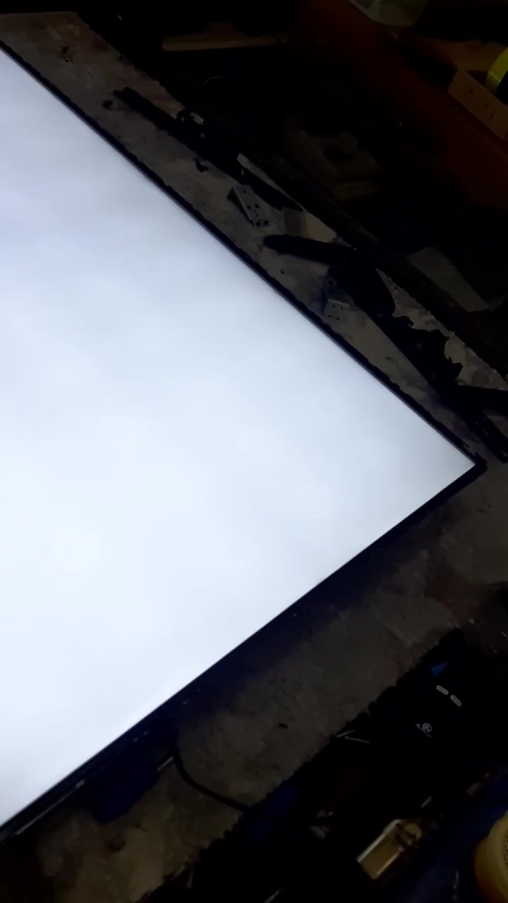 من الاعطال التي تتم صيانتها يوميا
استوقفني عطل لشاشة حجم ٥٥  تبديل ليدات وعطل في دائرة البوست كونفيرتر لاحد الاخوة من قرية السفينة
وشاشة سامسونج عطل لاتوجد صورة على مدخل hdmi لاحد الاخوة من قرية تل واعي
مع اعطاء ضمان بالعطل شهر كامل

الوسام لصيانة الاجهزة الالكترونية
المهندس سالم الحمادة ***********
داخل قرية اللزاكة
