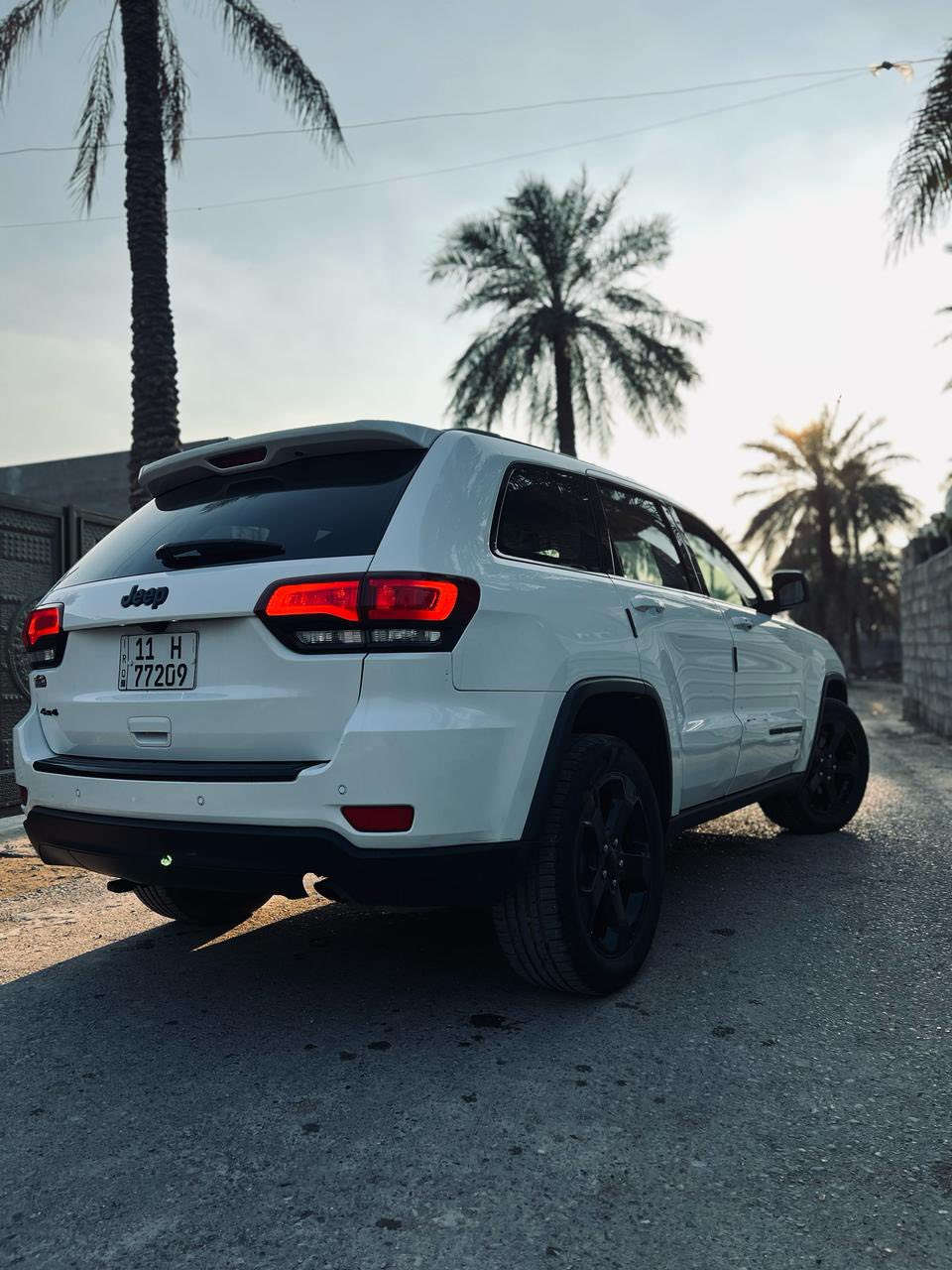 السلام عليكم
جيب كراند شيروكي (بلاك توب)
2018 وارد امريكي بدون حادث
بدون ايرباك
بيهة سرقة جاملغ امامي ايسر
وصورها مال امريكا موجودة بالمنشور
فول مواصفات عدا الفتحة
السعر 220 $ وبيها مجال
ترهم مراوس حسب القناعة
مكان السيارة بغداد
رقم بغداد انكليزي بأسمي 
رقم الهاتف ***********
