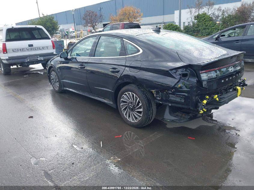 ★ ★ #النمرود_للمزاد_الأمريكي ،👑 ★ ★
🔵 نوع سياره: هونداي سوناتا 2025 لمتد فول مواصفات
🔵 حاله السياره: تعمل وتسير
🔵 المسافة: 4158mi
🔵 حـجم المـحرك : 4 بستم. 2.0L هايبرد
🔵 تاريخ المزاد: الثنين 2026/2/16
🔵 ضرر السيارة : موضح في الصور 
--------------------------------------------------------------------------------
 🔴 بأمكانك ادخالها ذوي شهداء او حرة او نقلها الى اقليم كردستان العراق 

مكان المكتب / الموصل /ناحية النمرود/قرية السلامية

خدمتنا تشمل:  
🚗 شراء السيارات المطلوبة حسب طلبك 
📝 تقارير كارفاكس شامله عن حالة السيارات قبل الشراء
🚛 ترتيب شحن السيارة من امريكا ألى اي مكان بأمان وسرعه 
📱نظام تتبع خاص بك لمتابعة عملية النقل من المزاد الى ميناء ام قصر او منفذ طريبيل او جبل علي ( اقليم كردستان) 
🛳ارخص اسعار الشحن

- خدمة التخليص الجمركي
١- ميناء ام قصر 
٢- منفذ طريبيل 
٣- اقليم كردستان (جبل علي) 
٤-مرسين ( تركيا )

للاستفسار عن شراء السيارات اتصل الى الارقام التالية 

كورك/. ***********  (واتساب) ☎️
آسيا/. *********** ☎️
#النمرود_للمزاد_الامريكي
