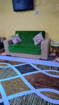 تخم للبيع نظيف ١٠ مقاعد السعر ٣٠٠ بيه مجال اتصال على الرقم ٠٧٨٢٨٥٠٢٤٠٢