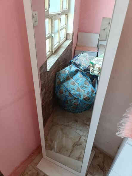 غرفه تركيه للبيع استخدام قليل
مكتونه 8 قطع مكاني بغداد حي اور 
رقم الهاتف ***********
