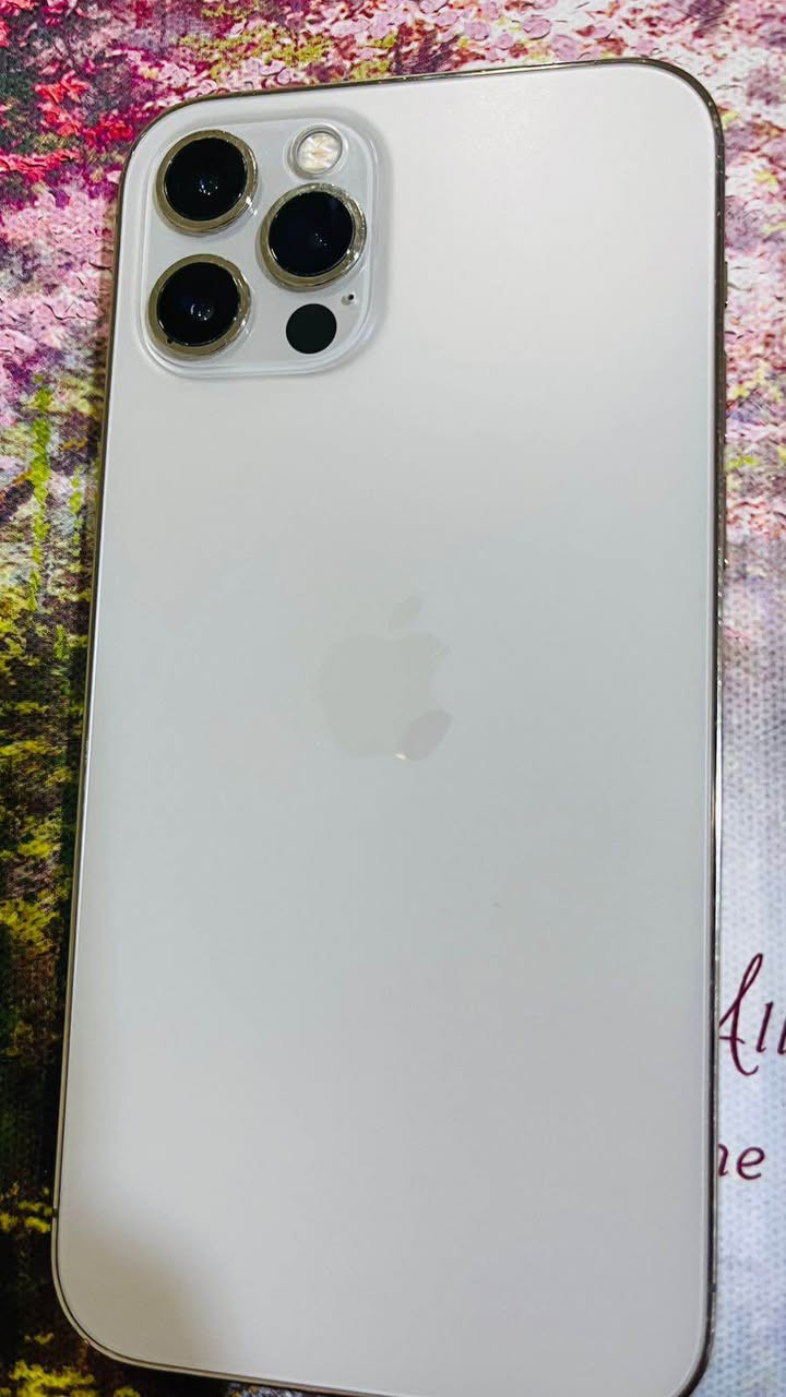 للبيع 
آيفون 12برو 
ذاكره 256
بطاريه 79
دبل سيم كارت 
ممفتوح بلادي ع فحص 
غير متواجد نت *********** سامراء, صلاح الدين
