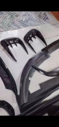 ألسلام عليكم للبيع طخم تاير +وياله حجم 20وكت كامل جارجر 07721632675