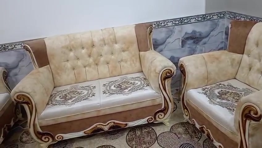 تخم او نص للبيع مستعمل اخو جديد السعر ٥٠٠ الف للتواصل واتساب أو اتصال على رقم ***********
