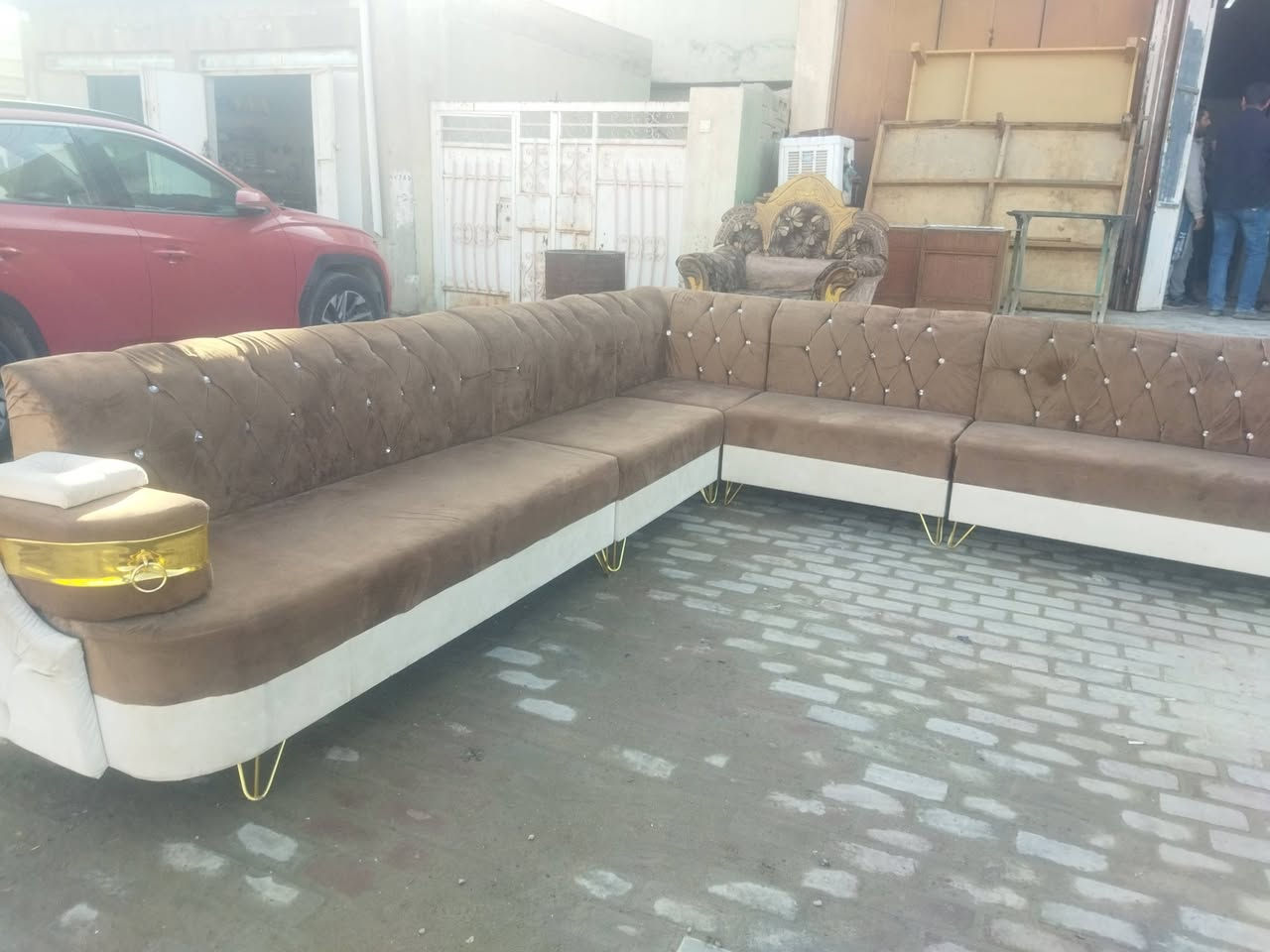 سلام عليكم
ديوان 11 مقعد نضافه 99% 
لا كسر ولا خسف سعره 230 
مستخدم قليل


**إذا كنت صاحب هذا الإعلان وتريد حذفه لأي سبب، رجاءا أرسل رسالة إلى الدعم الفني**