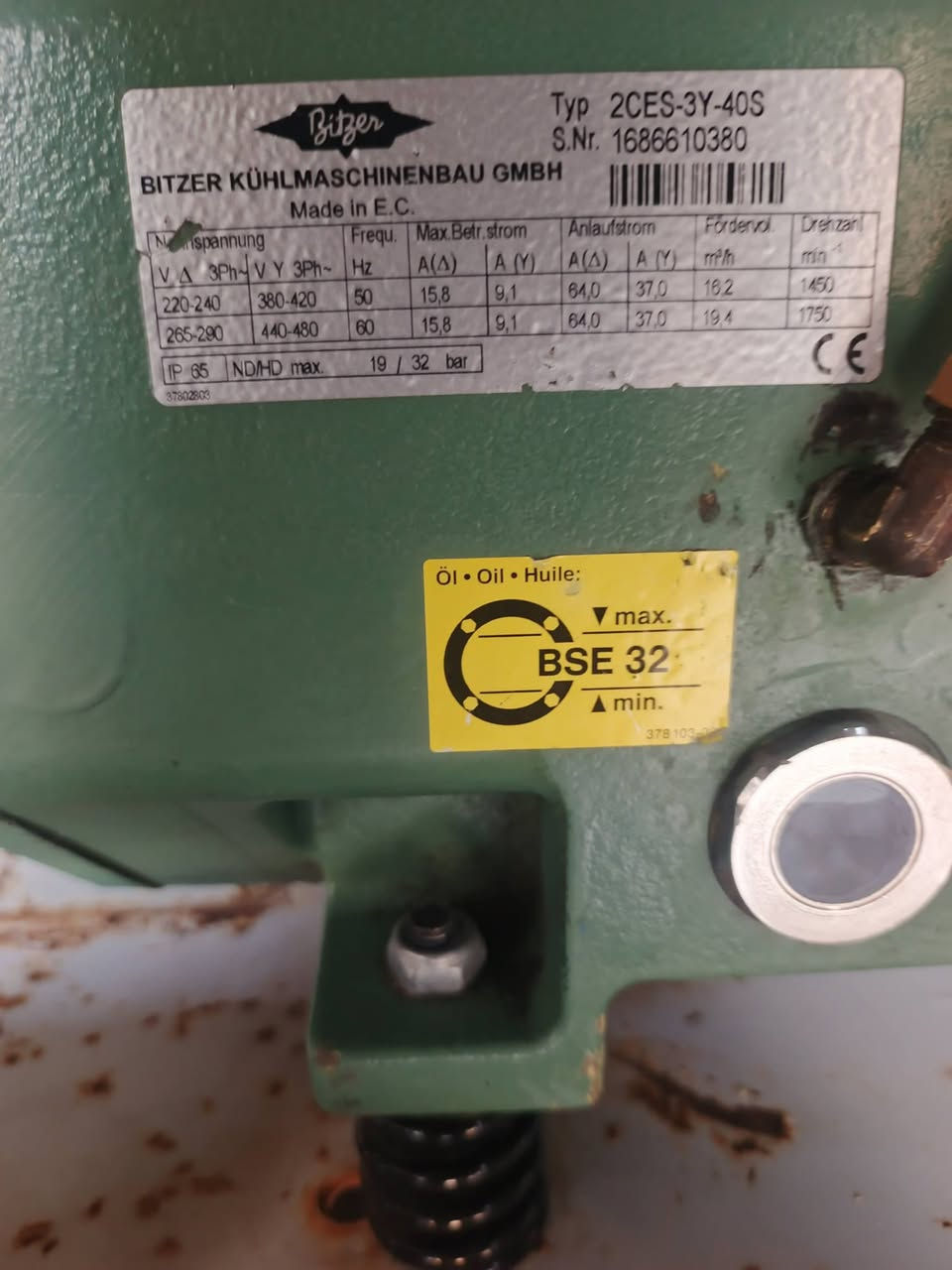 سلام عليكم البيع جهاز تجميد وتبريد طن 4 جهاز خارجية تركي داخلية الماني كمبريسر بتزر الماني بورد شنايدر جهاز نضافة عالية جدا عنواني بغداد الستفسار ***********
