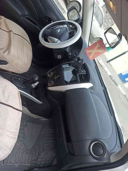 السلام عليكم نيسان سني مصري للبيع كفاله عامه ماشيه 77 الف السعر 118 لتواصل على الرقم ***********
