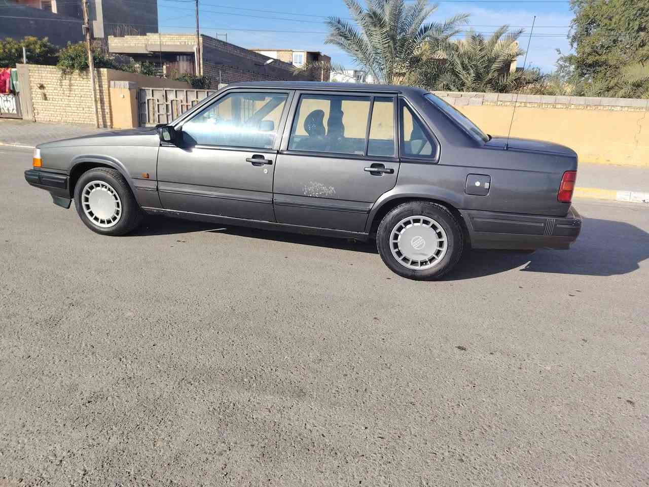 للبيع ٩٤٠ موديل ٩٣ ابسمي السنويه مكان السياره بغداد رقمي *********** السعر اتصل على رقم
