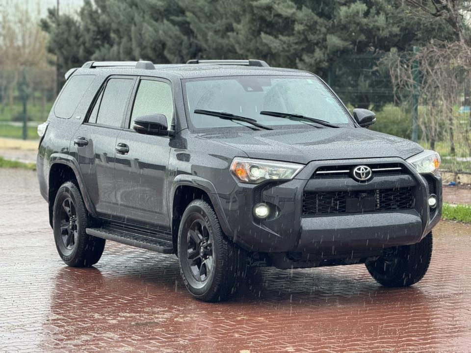 السلام عليكم 

TOYOTA  4RUNNER SR5 Preniuim✍️2024
~ تويوتا فور رنر 2024 
~ وارد أمريكا  لون سمنتي مميز
~ محرك 6 سلندر  / V6 
~ فئة SR5 Prenium 
~سيارة جملغ خلفي باب صبغ 
~ ايرباكات كل سليمة  ماعدا برده سيستم 
~موصفات 1/1 
~ بصمة 
~ فتحة ( سيلايت )
~خمسة كاميرات امامية وخلفية وجانبية 
~ تو ويل. (2*4 )
~ شاشة كبير  كاميرة دوار 
~ ستيرن هيترة 
~ كاميرة خلفية 
~ داخلية اسود ملكية 
~ رادار أمامي و جانبية 
~ كشن أمامي كهربائية 
~ كشن جلد هيتر
~ لايتات عدسة زينونة 
~تحديد سرعة 
~ حجم تايرات 17 
~ سبعة راكب ( ثلاث مقاعد)
~ ماشي 14 الف ميل 
~سيارة بدون رقم لازم ترقيم شيمالية 
~ رقم شانسي موجود للمنشور 
~صوره حادث موجود للمنشور 
~ سعر  ( 310  )💰ورقة دولار بيها مجال 🤏
~ مكان عقرة 
واتساب ***********
  اسيا    ***********
أخوكم سورداش الهركي
