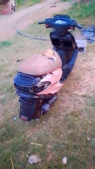 سلام عليكم دراجه للبيع دولفين متروكه تنباع جوم حديد وهيه شغاله سابقن اسعر 150 بيه مجال الاتصال ***********
