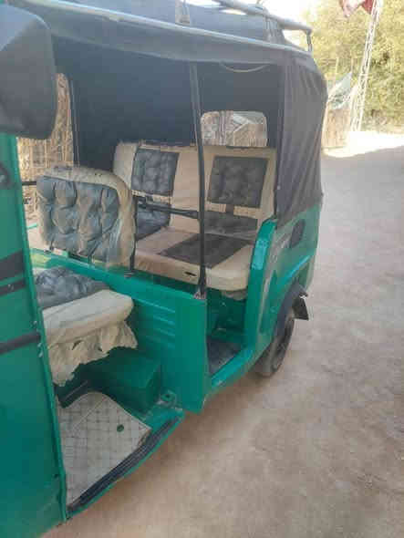 تكتك بياجو موديل ٢٠٢١ سنويه وارقام كامله بالمرور بس تستلمهن، مكينه مجفته، بيها شخوط ودحجه بالصفحه السعر ٤ملاين وبي مجال للشراي مو شراي اعبر المنشور ولاا تعبنيي مكاني بصره تنومه
تواصل عالرقم ***********
