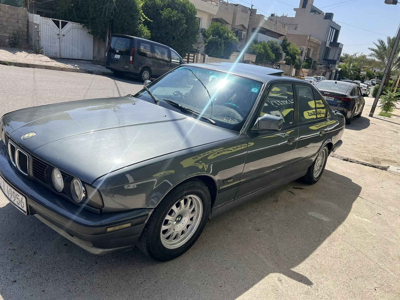 سلام عليكم
BMW 520  محرك مسكر كبس تك فانوس دجتال
كير عادي تنتة طكتين جامات امامي كهرب تبريد شغال شرط نقص غاز فقط كشنات جلد مسجل شاشة سستم سماعات +مضخم رقم مسطرة جديد دولي باسمي شرط التحويل ثاني يوم هزة جديدة صبغ عام جمالية كابون بانزين باتري جديد جام امامي مبدل جديد السعر 56 بيها مجال بسيط ماشراي لاتخابر وتعبني 
***********
مكاني موصل حي المثنى
