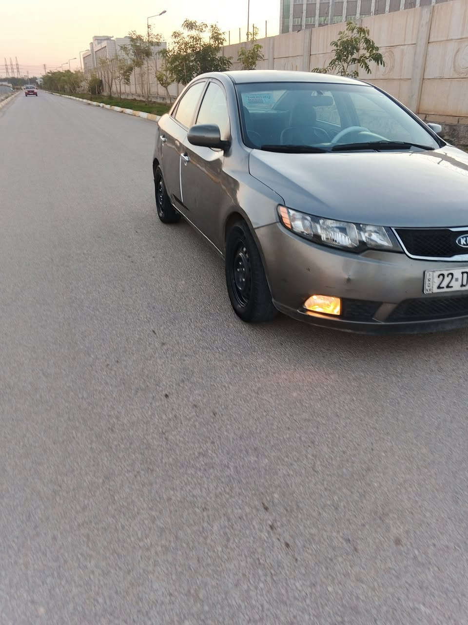 السلام عليكم سياره للبيع موديل 2011محرك 2000 دوش المرغوب كير 6نمر  سياره بيها قطعتين صبغ بدون دواخل جاملغ وبنيد رقم اربيل جديد سنويه لل 27 تريد تحويل تريد وكاله محرك جديد كير جديد حداديه جديده تخم تاير جديد  تدفئه وتبريد مواصفات شاشه كامري خلفيه اشاره بلمري السعر المطلوب 79 وبيها مجال العنوان كربلاء رقم ***********
