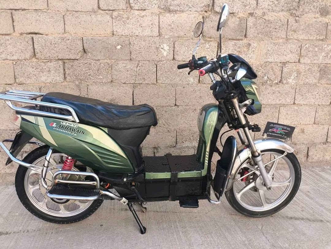 دراجه شحن هارلي للبيع موديل 24
كهربائياته كامله وعلى الفحص 
5 بطاريات على الفحص 
السعر 400 وبيه مجال
