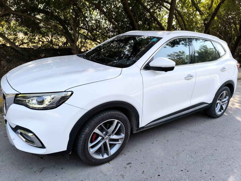 MG HS 2022 Trophy 
🔥بعض مواصفات السياره 🔥
🔹السيارة اعلى مواصفات ضمان 6 سنوات 
🔹كامرات 360 درجة     🔹انظمة قيادة متعددة 
🔹بانوراما    🔹داخل جلد       🔹تبريد قطعتين 
🔹داخل السيارة انارة محيطية 40 لون
🔹محرك 2.0 توربو
🔥السياره ماشيه 45 الف 🔥
السيارة كفالة عامة ما عدا طخة بسيطة بالجاملغ الايمن كما موضح بالصورة 
🛑سعر السياره  166 و بي مجال 🛑
⭕ مكان السيارة النجف الاشرف ⭕
‼️للاستفسار ‼️ ***********
