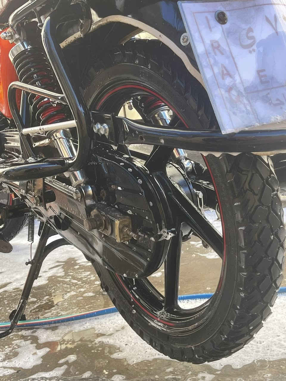 السلام عليكم حبايب
دراجه دايوان A26 
موديل 2022 
الدراجه مداريها كلش ومعتني بيها 
الدراجه اوراق كامله ومكمركه يعني بس تروح تروج معامله ترقيم 
امانة الله الدراجه كلش معتني بيها ومعتز بيها بس سويت عمليه الضهري وانمنعت من الدراجه 
وصارلي شهرين تاركها 
بدلتلها دهن وبلك وتركتها
سعرها مليون ونص وبيها شي قليل 
مكان بغداد العامريه 
الاستفسار *********** او خاص
