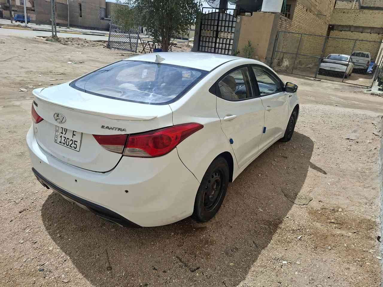 لنتره مديل ٢٠١٢ رقم كربلاء خليجي محرك ١٨٠٠ بيها مكانات صبغ ابيع صبغ احزام  سعرها ٩٢ وبيها مجال مكانها كربلاء حي السلام ***********
