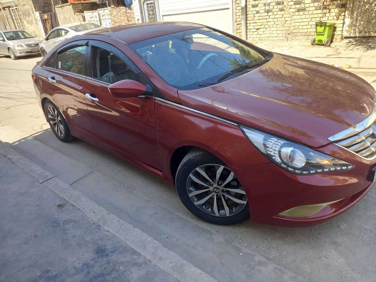 سوناتا 2014امريكي رقم بغداد دولي جديد سنويه لل2030تحويل مباشر مكينه 2400 ضررها بنيد  بدون دواخل وبيه مكانات صبغ ابيع حزام كفاله لغود شواصي قماره حوض
السياره جاهزه كير مكينه حداديه تخم تاير تبريد تدفئه باتري جديد 
مواصفات شاشه كامره خلفيه حساسات اشاير بل مري تحكمات السعر 84وبيها مجال
رقمي ***********
مكاني بغداد شعب
