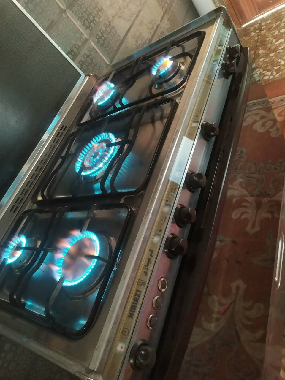 السلام عليكم طباخ مصري كريازي فول نضافه ونار وفران داخل
خارج جدأ نضيف تجي تفحص وتأخذ العنوا بابل مركز 

 ***********
