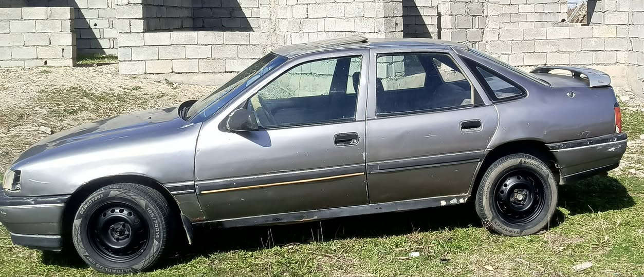 يا الله علا بركت الله اوبل فيكترا للبيع محرك 1600 رقم صلاح الدين سنويه 2027 سعره 28 وبيه مجال ***********
