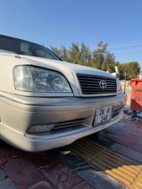 كراون ملكة • ٢٠٠٠ • فتحة سقف