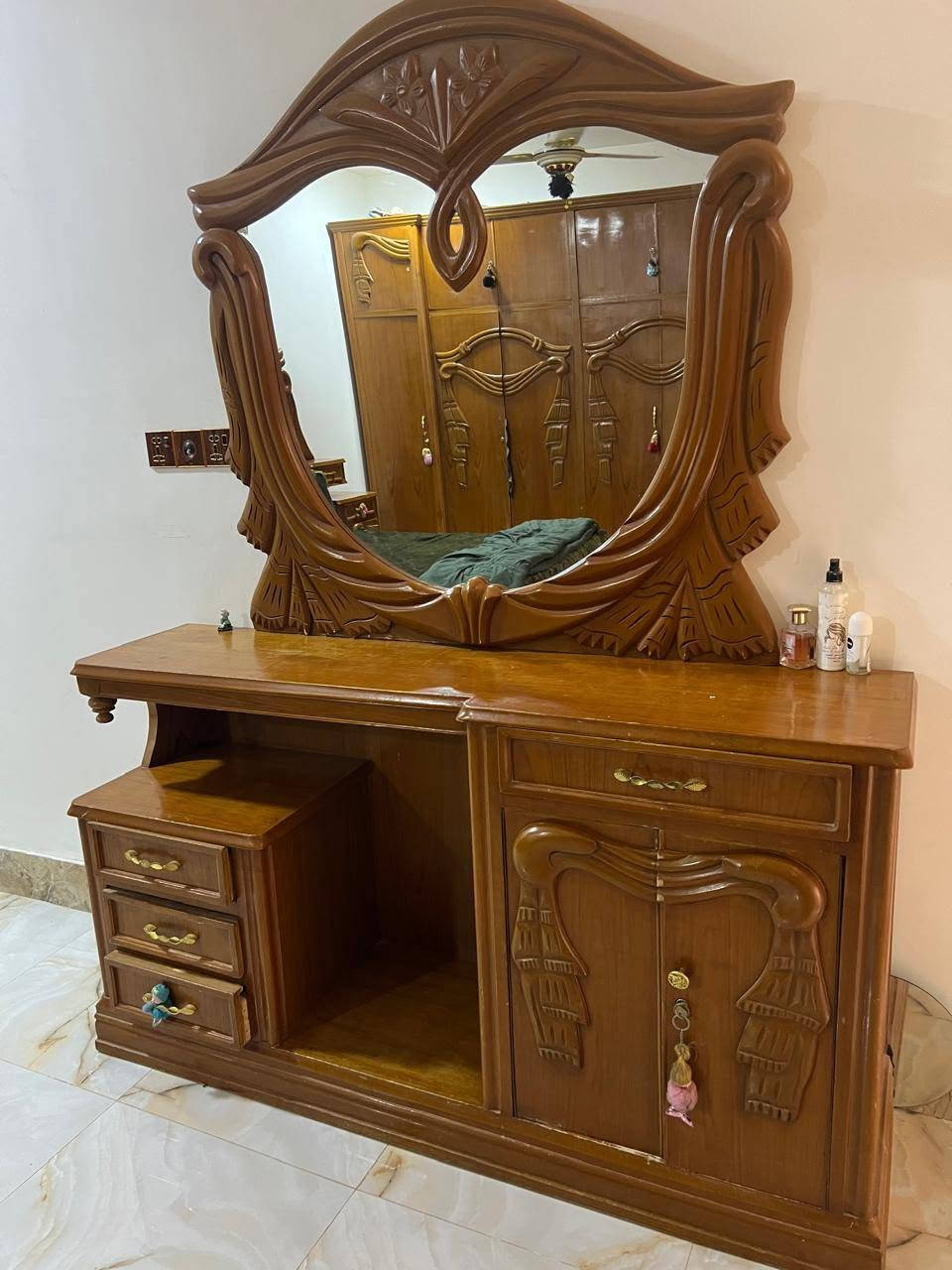 السلام عليكم
غرفه تسكام للبيع طابقين داخل خارج صاج درجه اولى  ٨ قطع السعر مليون ٤٠٠ بيها مجال


**إذا كنت صاحب هذا الإعلان وتريد حذفه لأي سبب، رجاءا أرسل رسالة إلى الدعم الفني**