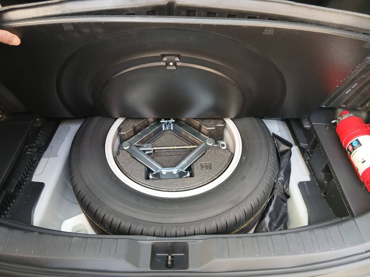 للبيع راف فور ٢٠٢٥ زيرو ساز بانزين ام الضمان وتبديل دهن مجاني ماشيه ٣٠٠ كيلو عل كد الترقيم فول بصمه عدا الفتحه السعر ٣١ الف وبيه مجال لشراي مكاني اليرموك او الغزاليه ***********
