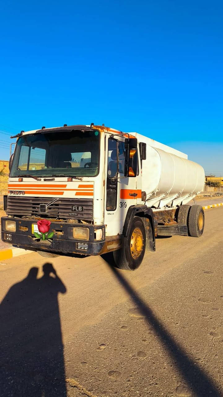 فالفو اف 6موديل 91رقم قادسيه سنويه صار سنه نافذه راعيها يريد مداور گير ومكينه واكسل حلوات كير 6 نمر عادي بدون فقسه شاصي بيه طواله زوج تايرات الامامي ياباني جديد والخلفيات نص عمر سياره نقصها بريك خلفي مقطوره مغلون 10 الف ترايك وين مايعجبك  مكاني ناصريه ب 75وبيها مجال قليل     ***********
