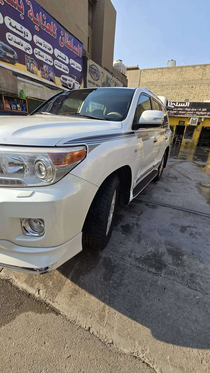 السلام عليكم
للبيع لاندكروز(( 2009 GXR )) محدثه 2014

مكينه 6 سلندر 4.000 

فوول مواصفات فتحه وبصمات وكشنات جلد   وبقية المواصفات المعروفه 

🛑 السعر $300 وبي مجال جداً بسيط
كير مكينه صدر تبريد تخم تاير كوله جديد 

مكاني بغداد  الإعلام ***********
