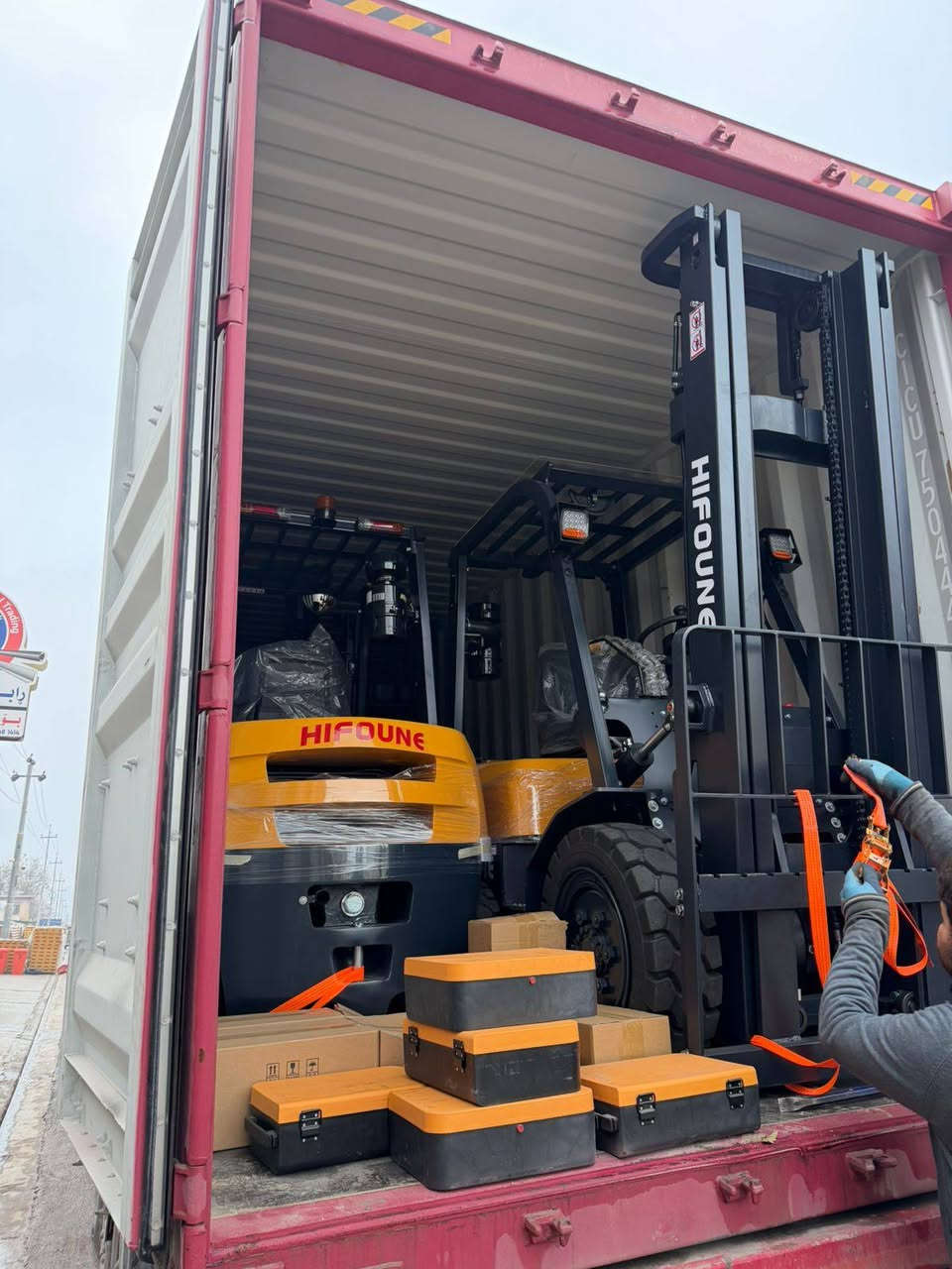 للبيع رافعات شوكيه هايفون زيرو موديل 2025منفيس كاتي 
3طن 3حركات مكينه أزوزه ياباني وبي مكينه ميتسوبيشي 
متوفر 5طن مكينه ميتسوبيشي 
متوفر توصيل جميع المحافضات 
للإستفسار 
اتصل 
***********
***********
