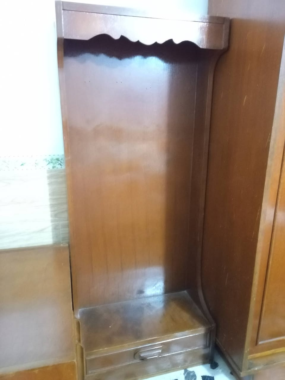 سلام عليكم البيع غرفه داخل وخارج صاج شغل درجة اوله كلش ثكيله السعر 1,100 وبيهه مجال اي ستفسار هاذ رقمي ***********
