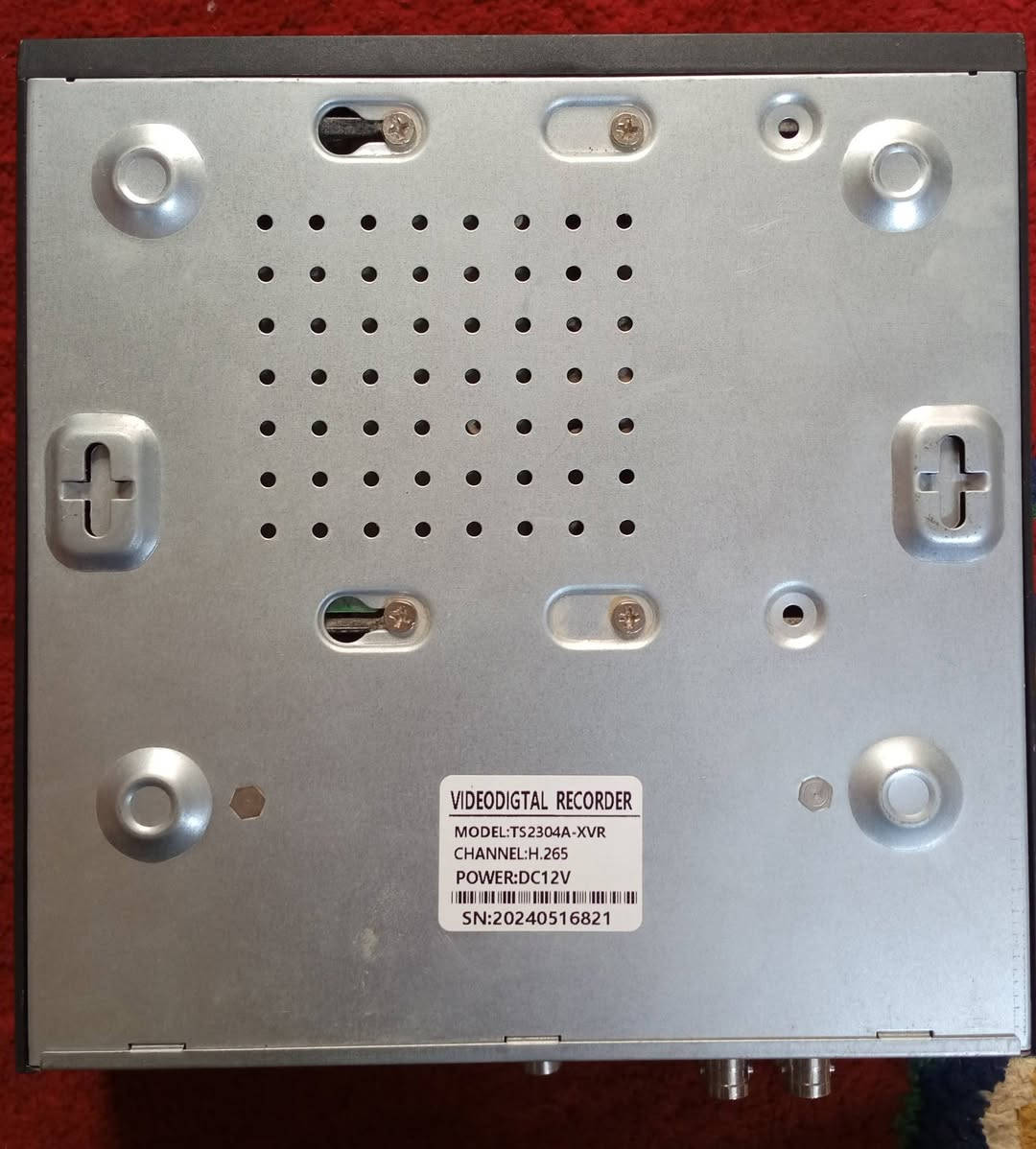 السلام عليكم كامرات للبيع  ثلاثه
وي جهازهن السعر ب75 وبيهن مجال تصويرهن يصير ملون ***********
