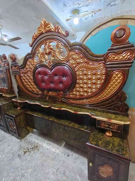 للبيع غرفه عراقي مستعمله تسكام السعر ٦٠٠ الرميثه مجاور اهل الذهب *********** ابو وهاب النجار
