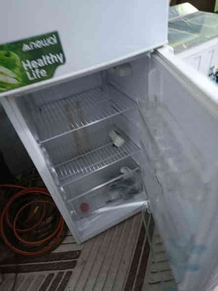 ثلاجه نوال طك الجيس زغيره 14,قدم وغساله نوال ستعمال 3,اشهر تغسل بطانيه ي نقص مبيهن شرط النضافه رقمي***********
