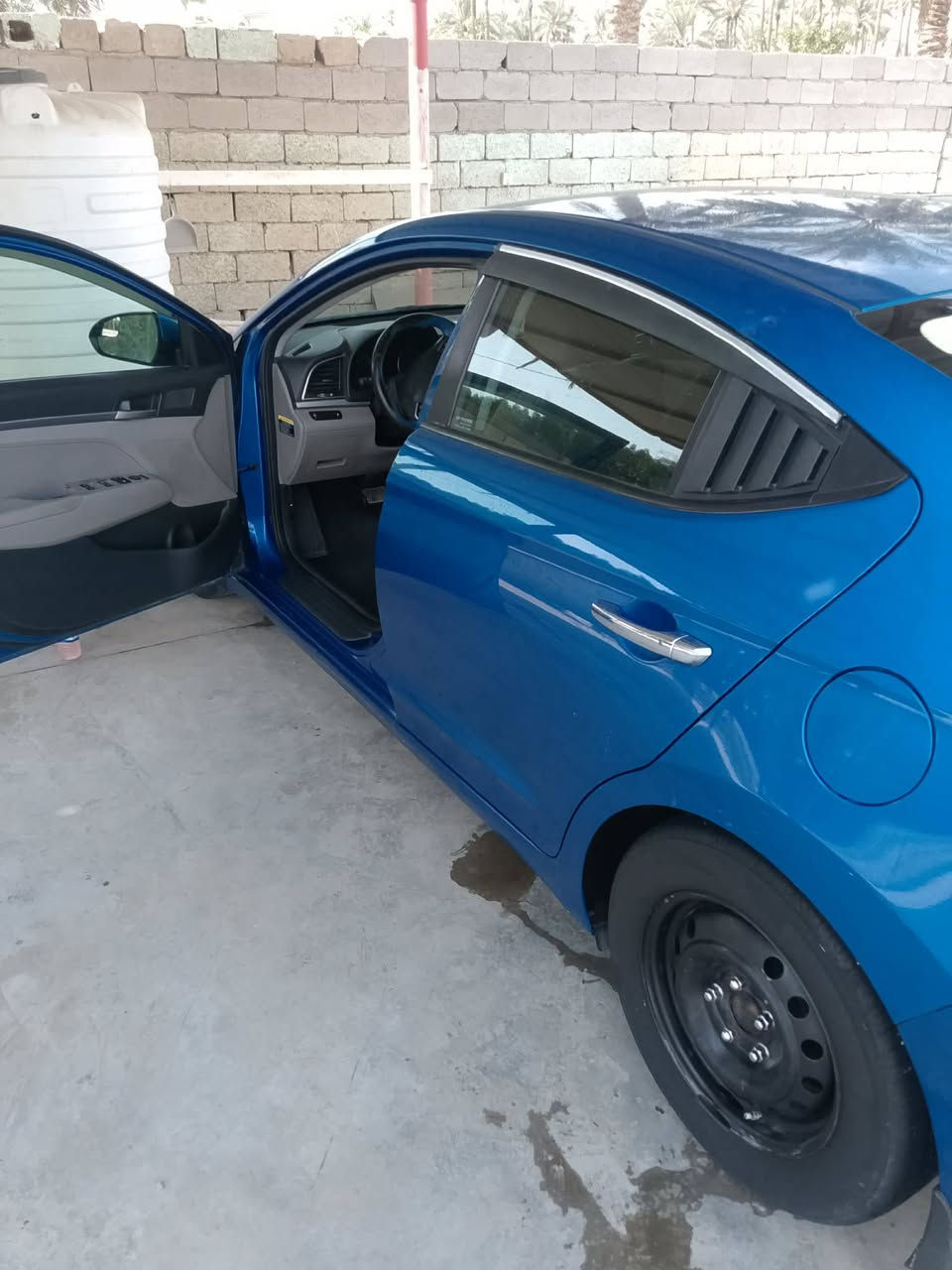 سلام عليكم النترا ١٧ امريكي رقم اربيل عندي بيهة وكاله عامه يعني اني احولك هزة لل٢٦ حادثهة موضح بلصوره مكان بغداد المحموديه اني مكلف بالنشر للاستفسار اتصال بصاحبهة ***********
