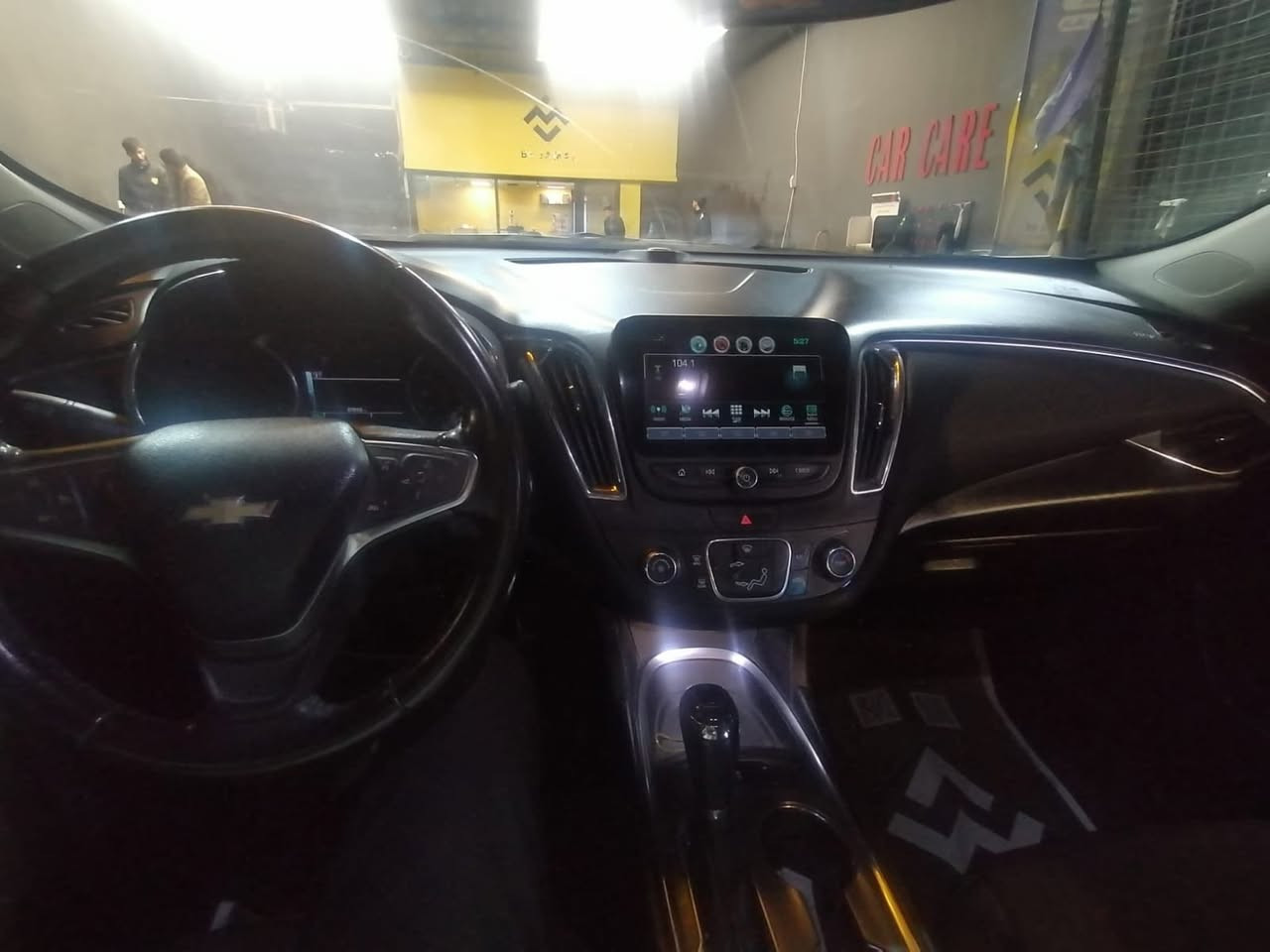 ماليبو 2018  وارد امريكي و صور الحادث مرفقة
بيع مستعجل

مواصـفات LT معروفه والسـياره معروفه .. 

محرك 1500 تيربو 4 سلندر  , 

گير 6 نـمر AT . 

لون اسود
ماشية ٨٧ ميل 
شاشة جبيرة
كشن كهرباء
 بصمة ابواب  ، تبريد قطـعتين ،  

 اشاير بل مري 

الضرر سطحي وحلو مـوضح بالصور 

السياره كير مكينه تبريد كله مضبووط، بيها ملاحظات بسيطة بالكشر وتنزل من سعرها  ..الـسعر100$ وبيها مجال للشراي وحك الجيه مكاني بغداد  حي الجامعة

خاص او واتساب ***********
