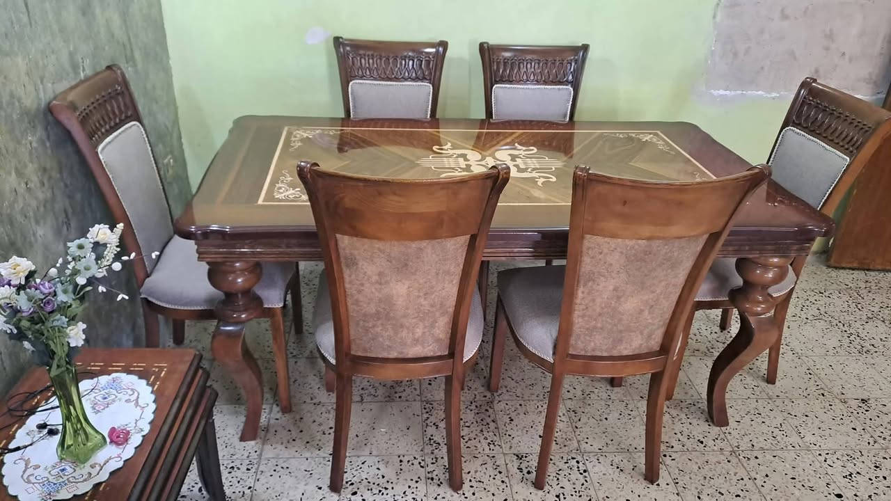 ميز طعام ٦ كراسي خشب زان الاصلي نظيف جدا جدا استخدام قليل الاتصال *********** توجد خدمة توصيل
