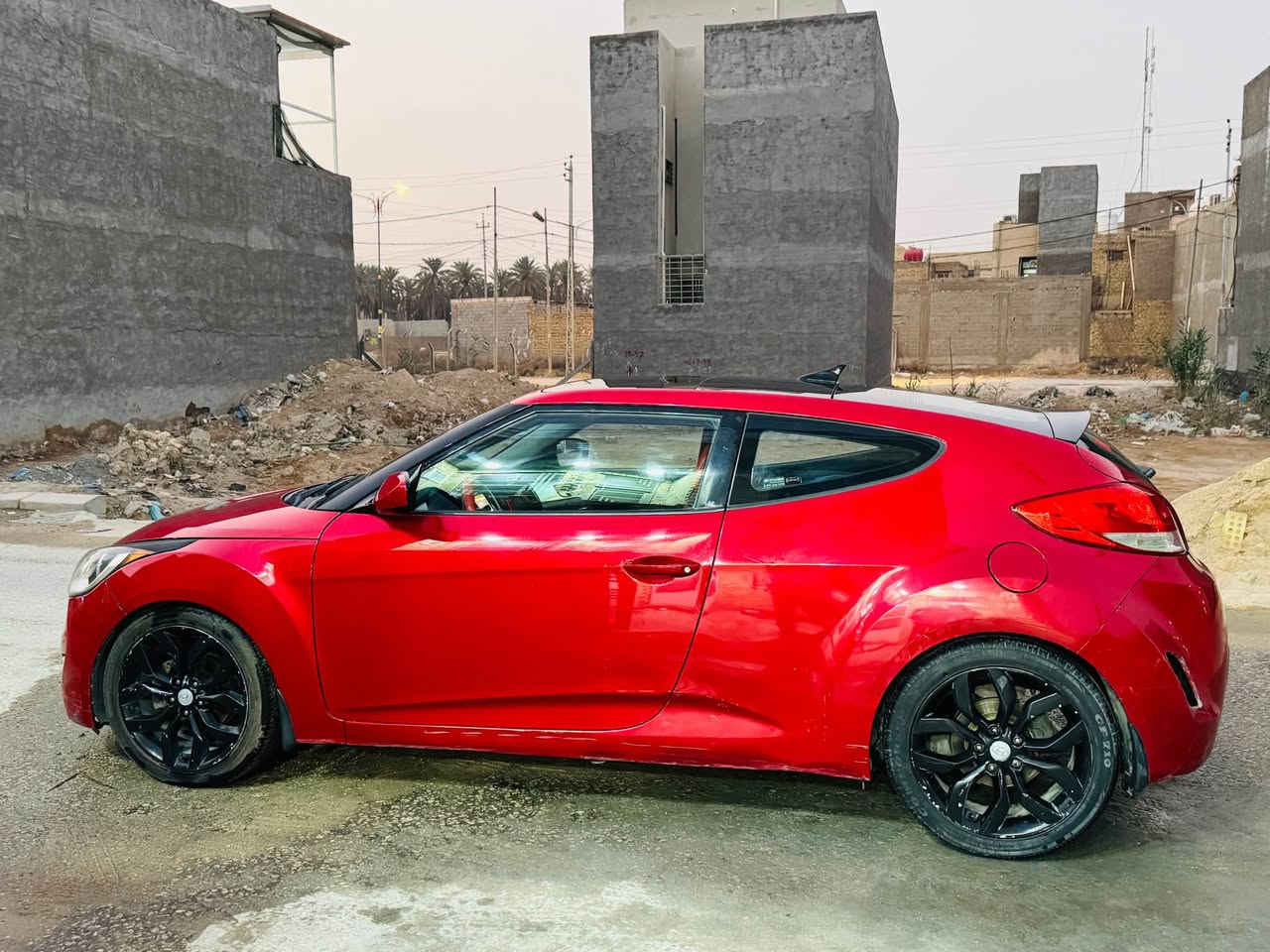 سلام عليكم اخوان 
فولستر 2013 للبيع بيها 3 قطع صبغ بدون دواخل وبدون شواصي بيها جاملغ لايمن والبنيد والجاملغ الخلف السايق سياره نضيفه كير ومحرك نضيفات تبريدها شغال ونضيف بيها نواقص بسيطه 
عنوانها كربلاء 
*********** كربلاء, العراق
