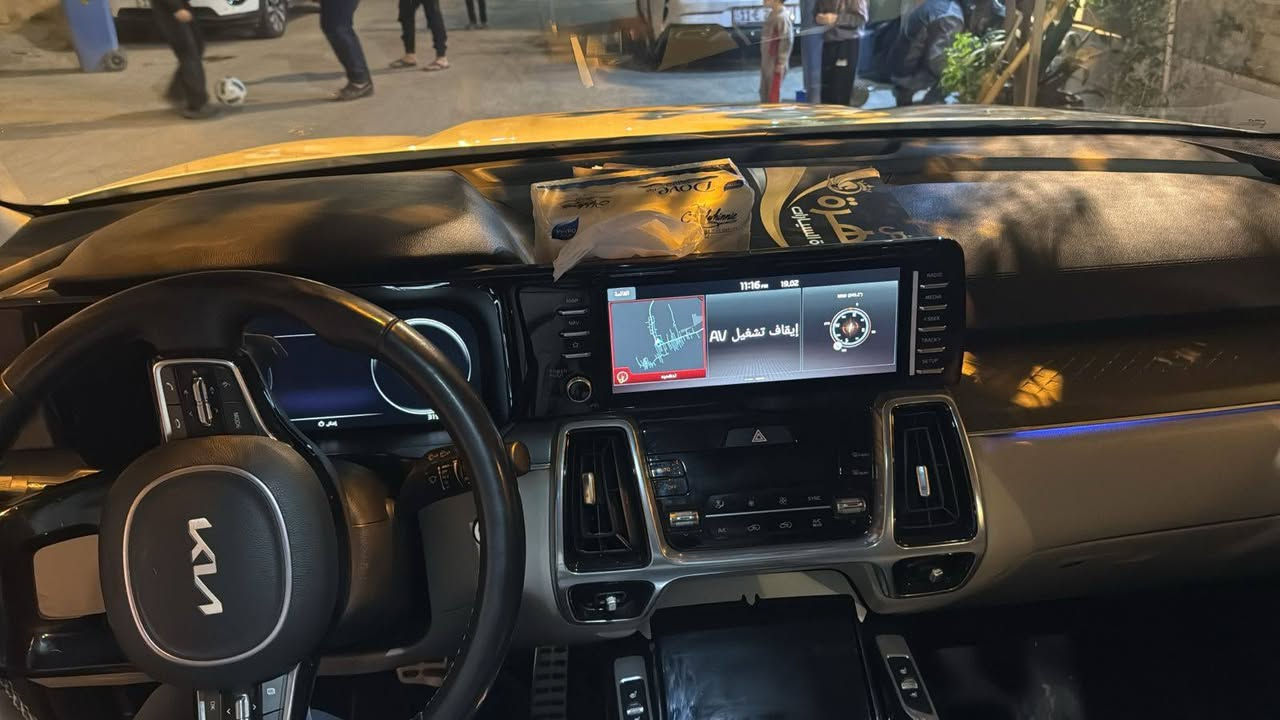 سلام عليكم
للبيع 
سورنتو موديل ٢٠٢٣ خليجي فور اكس 
رقم بغداد بسمي 
ماشية 31  
ستة سلندر 
فول مواصفات واحد على واحد 
بصمة
بانوراما 
فورويل 
كشنات تدفئه تبريد 
خمس كامرات 
كير ماوس 
سايد برك بصمة
مري شفط 
حساسات 
نزول منحدرات 
تشغيل عن بعد 
كار بلي
اريل انفكيشن 
كشنات جلد + كهرباء 
شاحن في الكراسي الامامية 
شاحن واير ليس 

السعر  31,000
مكان السيارة بغداد 
الاتصا ***********
