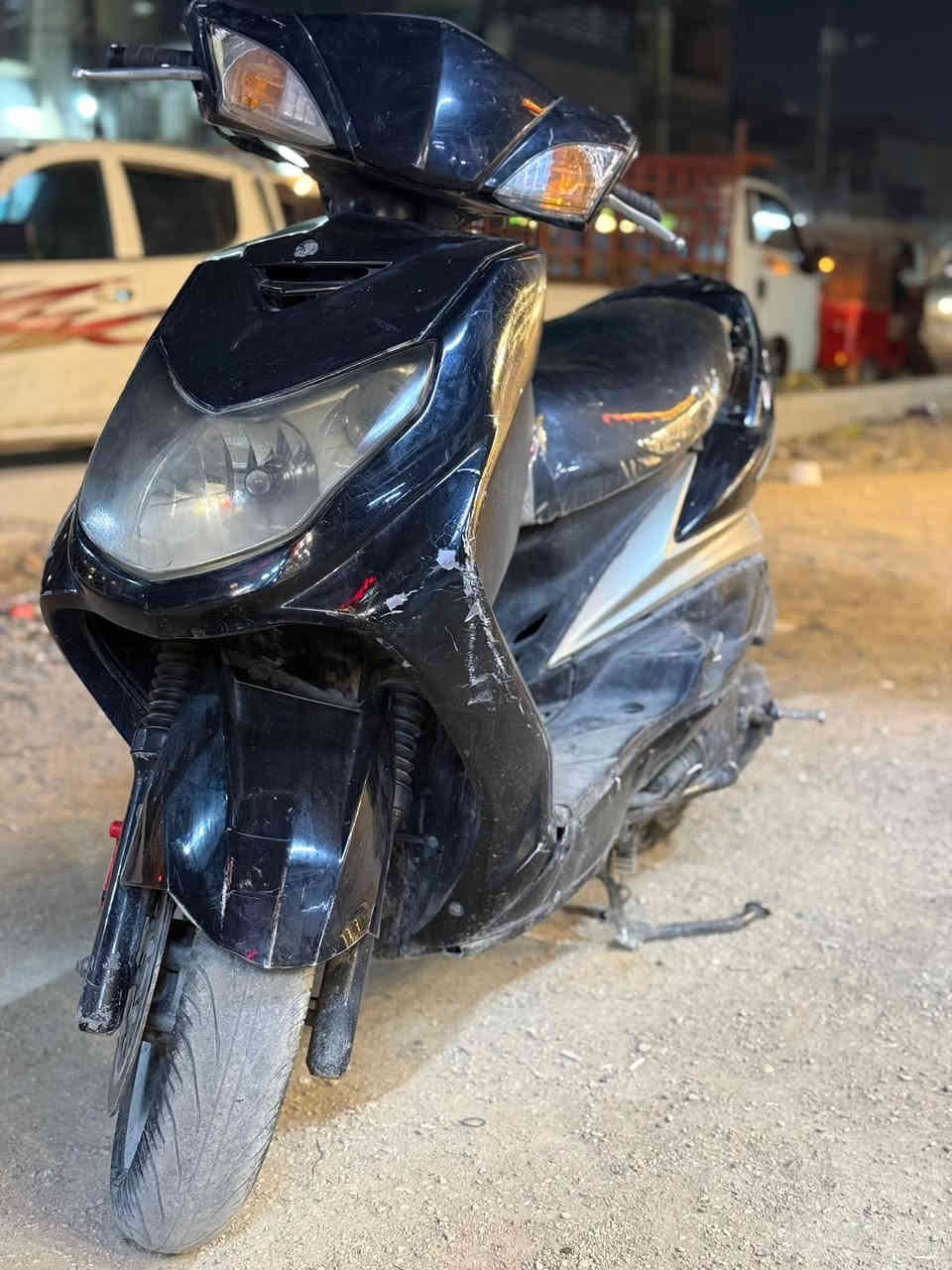 من رخصت الادمن سكنس فحل للبيع دراجه كامله بدون نواقص بدون ايسي عدا بس النوزل ينرادله تنضيف شويه وصخ دراجه بدون اوراق وبدون اي مشاكل ماعليها ايشي دراجه خير من الله نضيفه بشكل  تنگر وتطلع 
رايدها ب700 وبيها مجال حك جيه 
رقمي *********** 
مستعجل ع بيعتها معتاز
