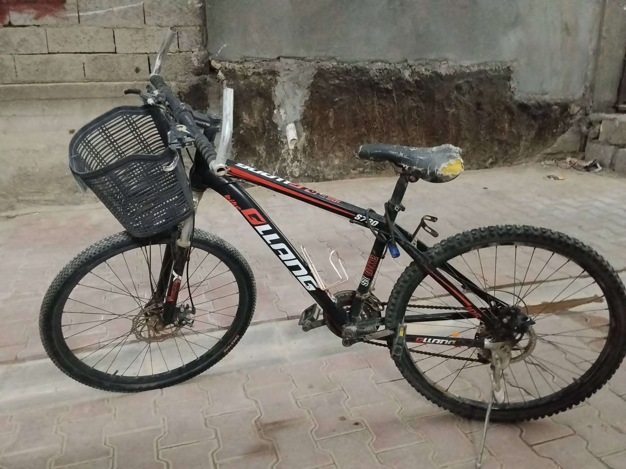 سلام عليكم
بايسكل رياضي للبيع جديد السعر35الف مكاني الرمادي التأميم


**إذا كنت صاحب هذا الإعلان وتريد حذفه لأي سبب، رجاءا أرسل رسالة إلى الدعم الفني**