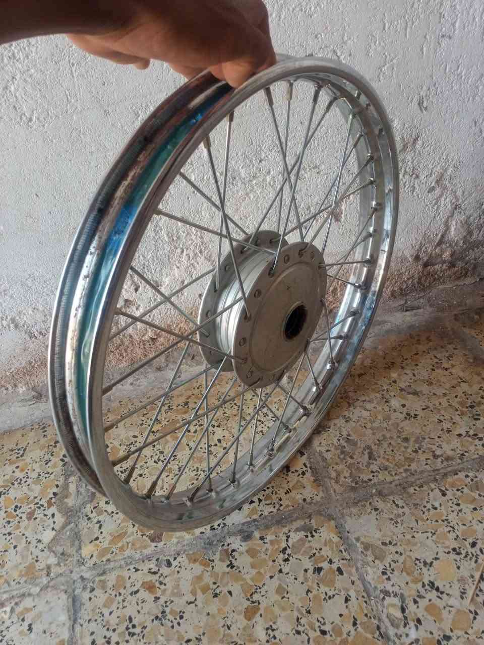 سلام عليكم ويل نضيف للبيع السعره ٢٠وبي مجال ***********
