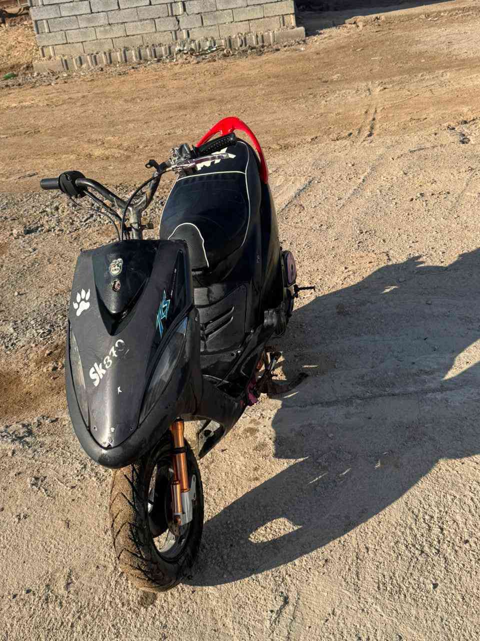 السلام عليكم 
دراجه ماكس عدله 120
دراجه مزوده بوشه بستم 55 
دراجه نضيفه حلوه 
بيهه شلعهه وا معدل 
دراجه راقيه مرتبه 
كزوز رياضي 
دبلات رياضي 
تايرات جدد
سعرها 550 بيه مجال لشراي 
مكان دراجه بصره قرنه 
تواصل ***********
