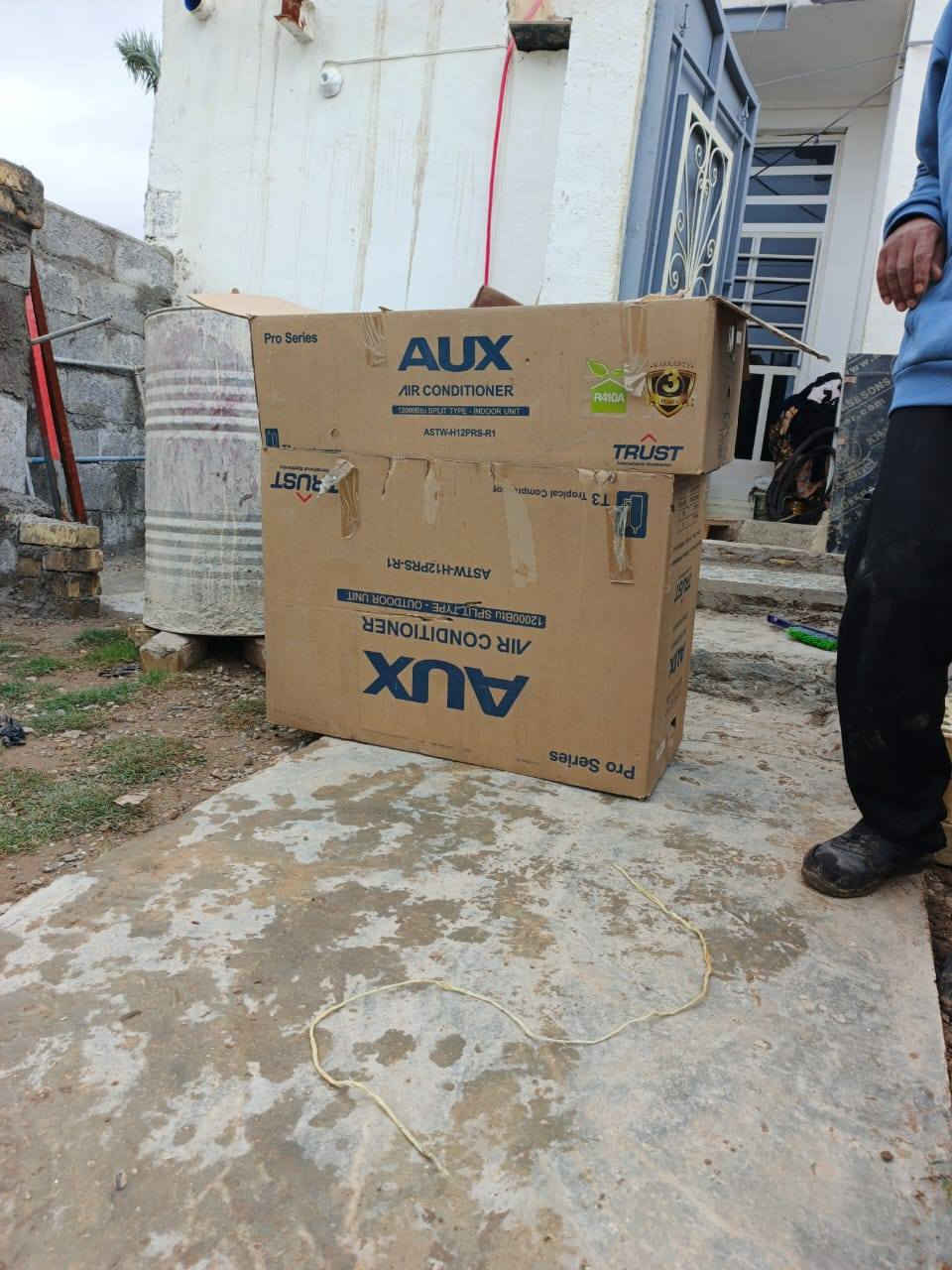 السلام عليكم 
مكلف بالنشر 
سبلت 1 طن جديد مستعمل اقل الشهر السعر 300 قفل
عنوان العنوان  الورديه مقابيل مدرسه عمرالمختار منطقة المنسيه الشراي  تصال فقط ***********  لاتواجد ع الخاص🚫
